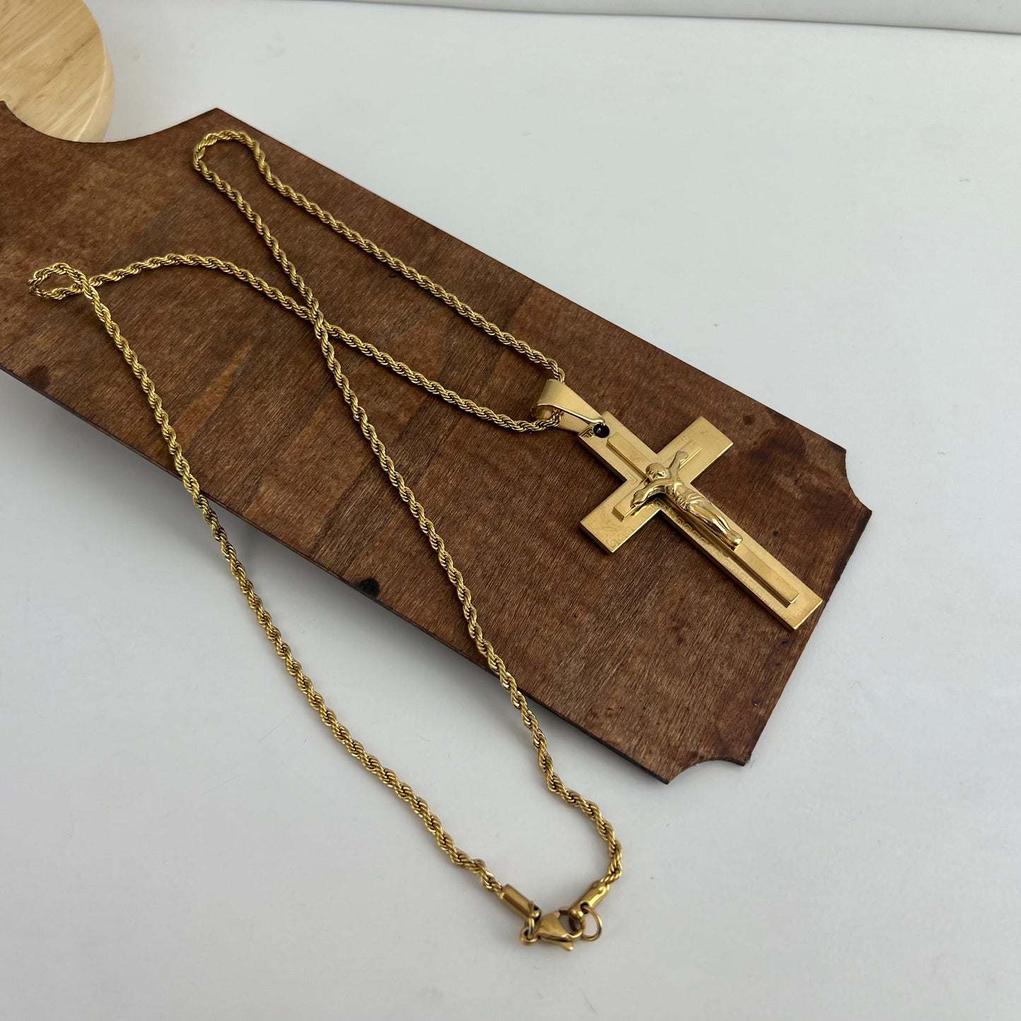 24" MEN Stainless Steel 2.5mm Gold Plated Rope Chain JESUS Cross 2” Pendant